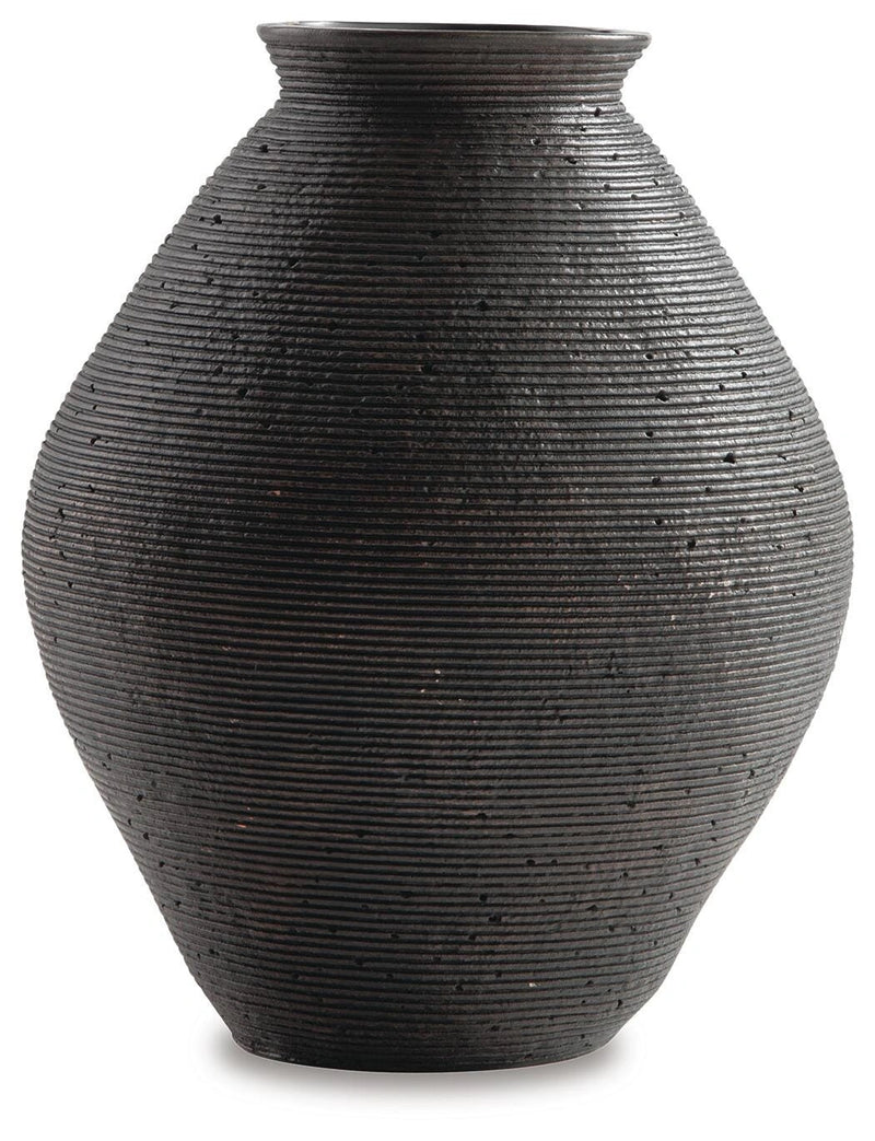 Hannela Vase