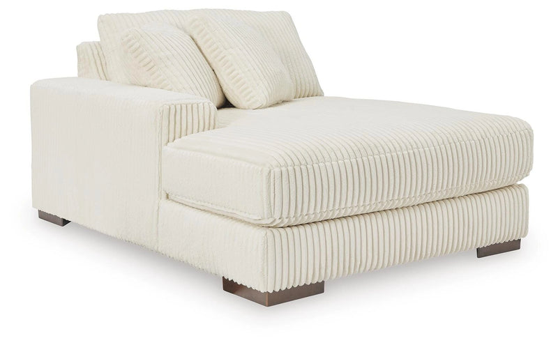 Lindyn Sectional with Chaise