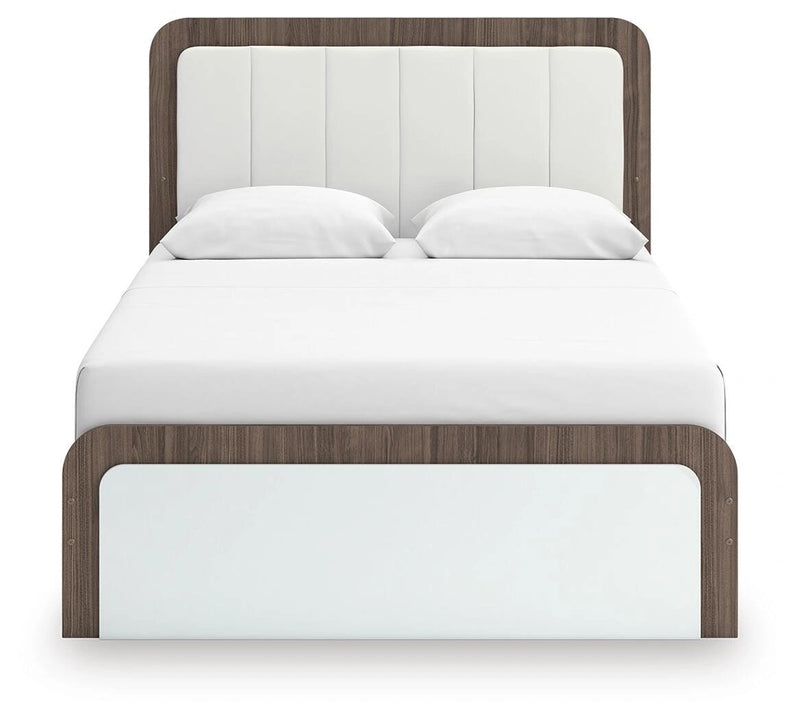 Kendanport Upholstered Bed