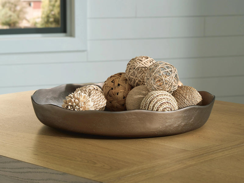 Wallmen Tray