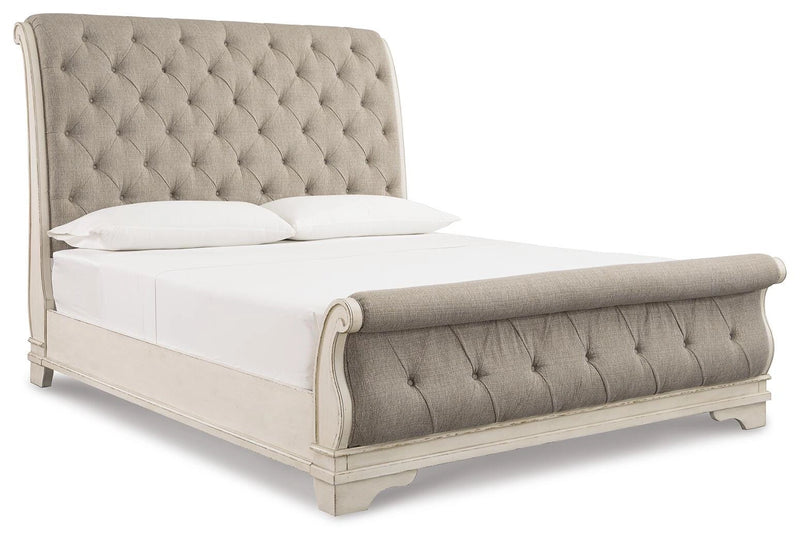 Realyn Bedroom Set