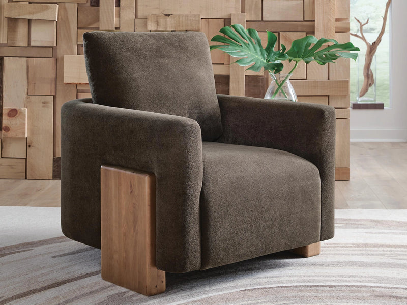 Dairlett Accent Chair