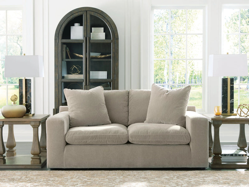 Maxton Heights Loveseat